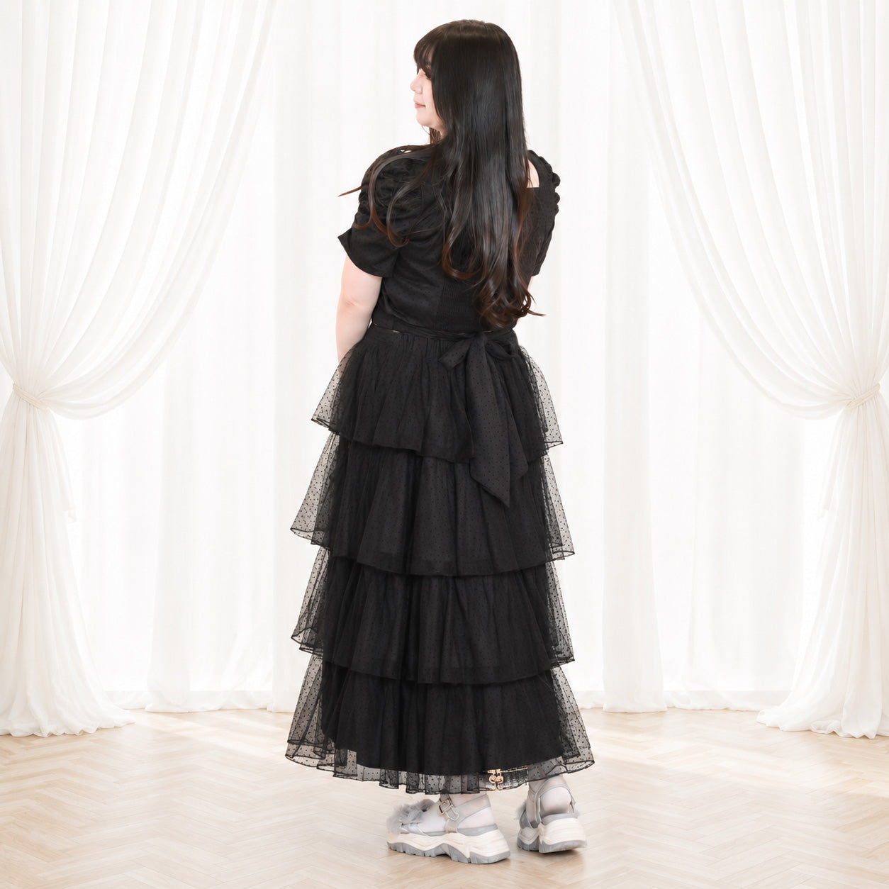 大きいサイズ レディース ノワール・ドットチュール・バックリボンティアードセットアップ(3L/4L/5L/6L)/Taberunosky(タベルノスキー)