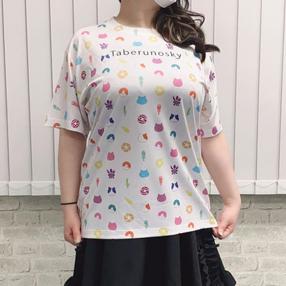 大きいサイズぽっちゃり≪受注生産≫フルグラフィックTシャツ（hungry cats pattern）オリジナルイラスト４L着用