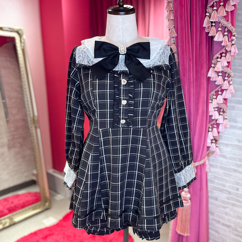 Checkered Lace Setup