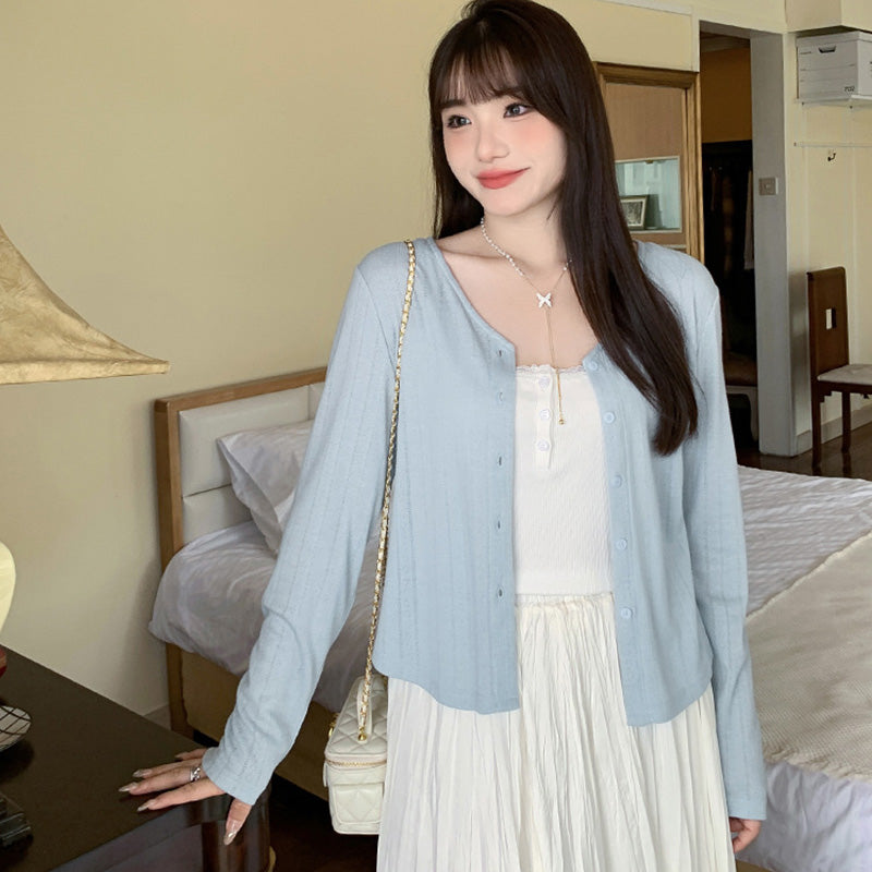Lightweight and fluffy V-neck cardigan in plus sizes (LL/3L/4L/5L/6L)
