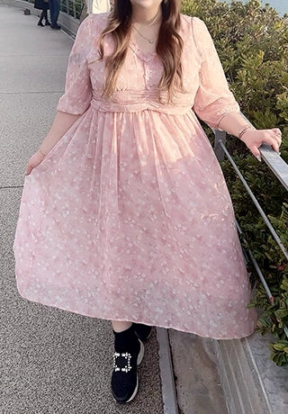 身長156cm-160cmの時のワンピースの着丈124cm