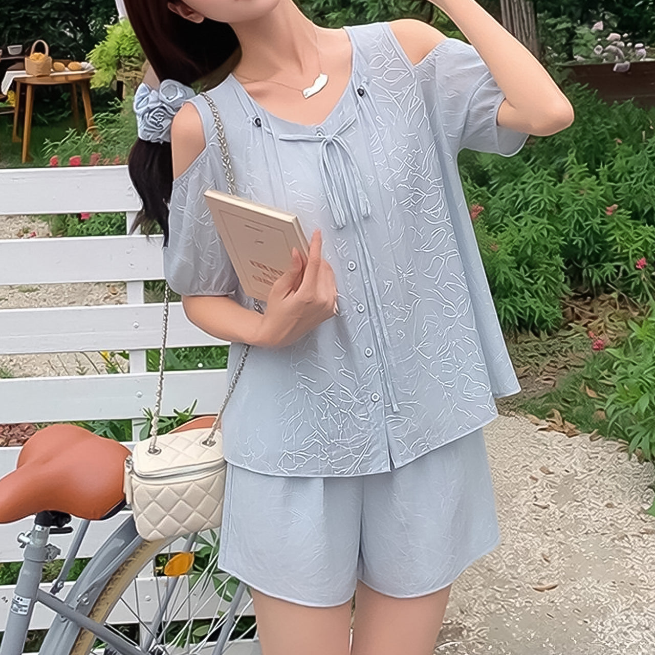 大きいサイズ レディース 露草リボンの肩あきサマーセットアップ（ブラウス＆ショートパンツセット） (3L/4L/5L/6L/7L)