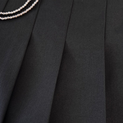 ショート丈のブラックプリーツスカート(3L/4L/5L/6L/7L)