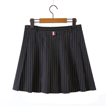 黒ストライプのクラシカルプリーツミニスカート(LL/3L/4L/5L)