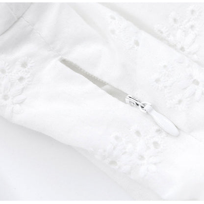 花刺繍と大きめ襟のやさしい白ワンピース(LL/3L/4L/5L/6L)