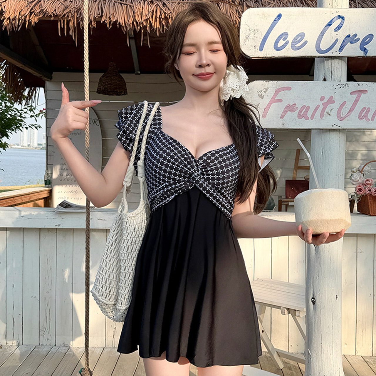 大きいサイズ レディース 黒花クロスのサマーレイクスイムワンピース・水着(L/LL/3L/4L/5L/6L)