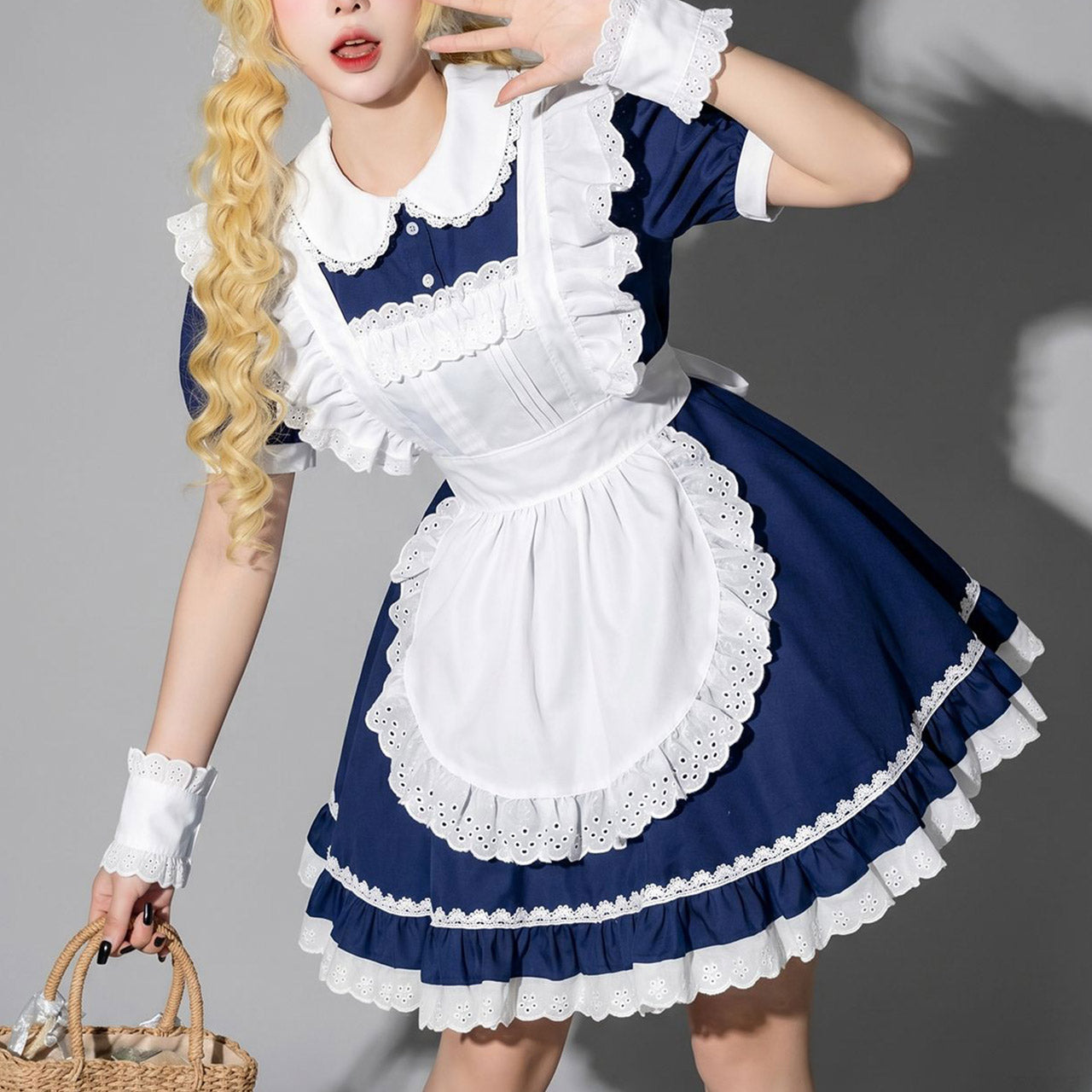 大きいサイズ レディース 大きいサイズ レディース ネイビー×ホワイトのクラシカルメイドワンピース フリルレースエプロン付きロリータ風デザイン着用イメージ拡大
