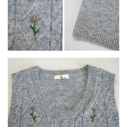 大きいサイズ レディースのアイボリー花刺繍ケーブルニットベスト、ゆったりシルエットで秋冬のブラウス重ね着に使えるプラスサイズトップス