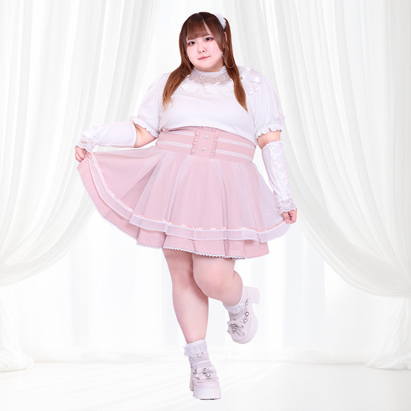 大きいサイズの秋のぽっちゃりコーデにおすすめなビッグリボンブラウス×チュール切替フレアスカート