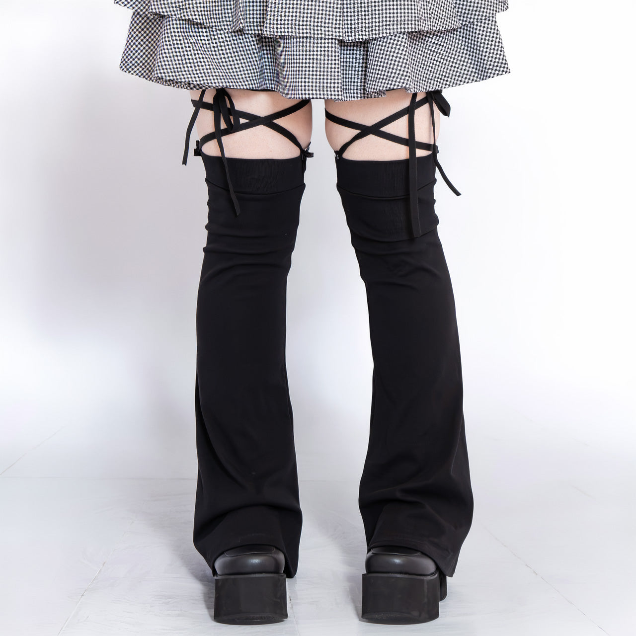 大きいサイズ レディース Black Ribbon Leg Warmer for Slender Legs (Plus Size, Japanese 3L-5L equivalent)