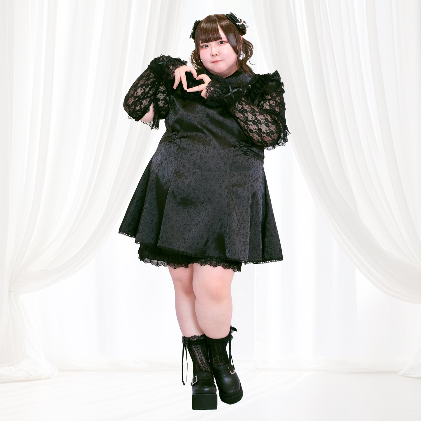 大きいサイズ レディース ブラックローズの漆黒デビルちゃんセットアップ・アームカバー付（3L/4L/5L/6L）/Taberunosky（タベルノスキー）