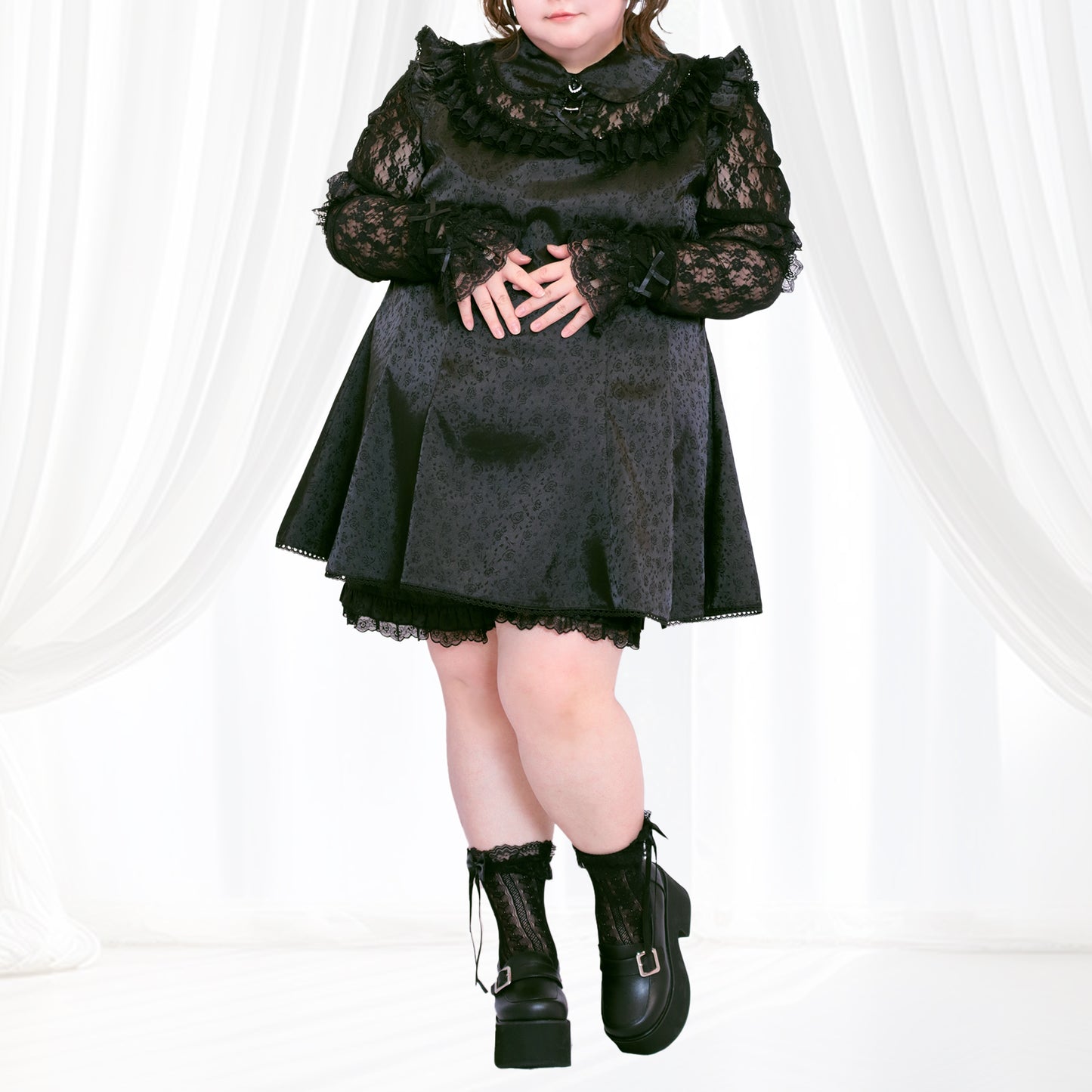 大きいサイズ レディース ブラックローズの漆黒デビルちゃんセットアップ・アームカバー付（3L/4L/5L/6L）/Taberunosky（タベルノスキー）