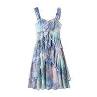 Plus-size summer trend: skin-baring designs