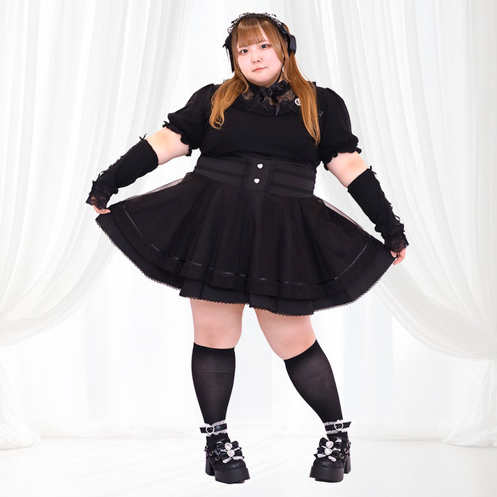 【ゴシック・パンク】重厚感のある秋の黒